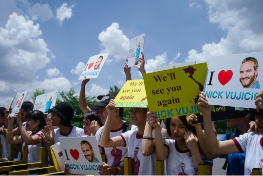 Nick đến Campuchia sau những trải nghiệm tuyệt vời tại Việt Nam