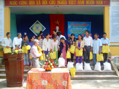 SÂU NẶNG MỘT TẤM LÒNG VỚI QUỸ HỌC BỔNG “ÂN TÌNH QUÊ HƯƠNG”
