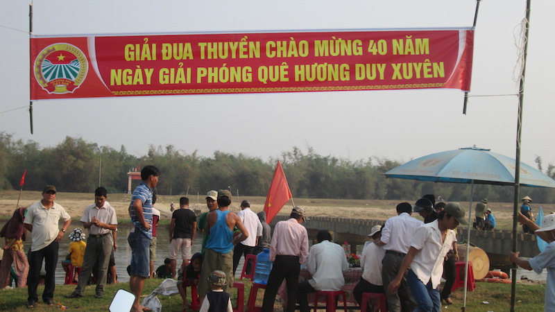 Giải đua thuyền thôn Phú Bông
