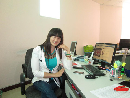 Nghị lực của cô gái bị liệt chân